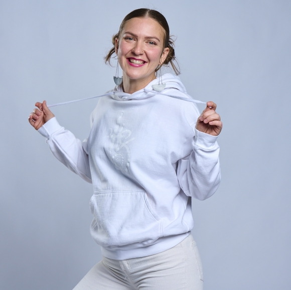 |HĂS| Snow White Hoodie - Picture 5 of 8